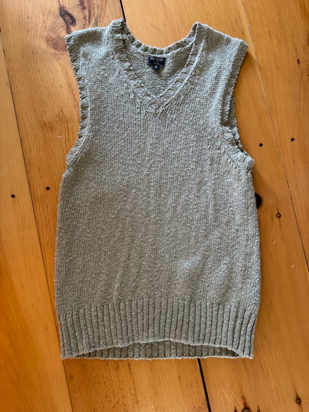 Todd Snyder Sage Green Sleeveless V-Neck Knit Vest